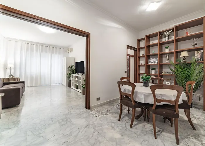 Ev Vatican Apartment